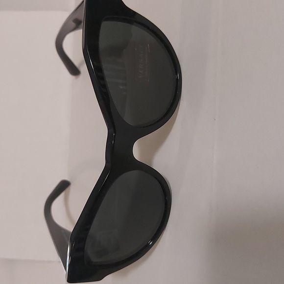 Versace vintage Sunglasses - Picture 2 of 6